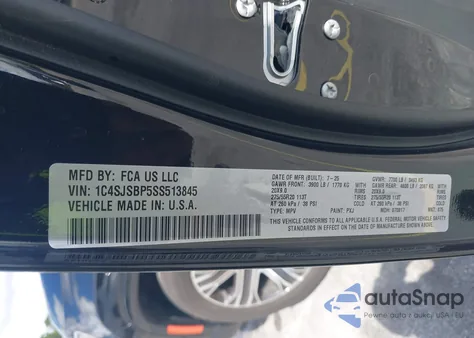 2025 Jeep Wagoneer L Series Ii 4X4 from USA, damaged, VIN 1C4SJSBP5SS513845